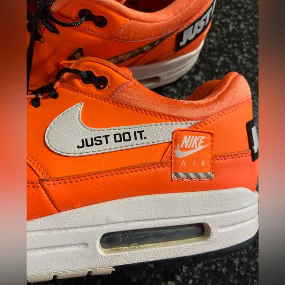 Nike Air Max 1 Just Do It Orange Men’s Sneakers Size 13 - Picture 4 of 7